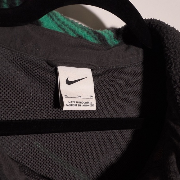 Nike - LeBron James Grey Printed - Sherpa Button-Up Jacket - Cozy Fleece - Picture 4 of 9